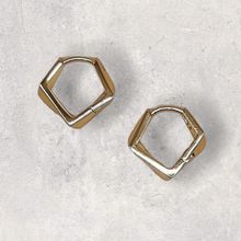 Load image into Gallery viewer, Adia Earrings
